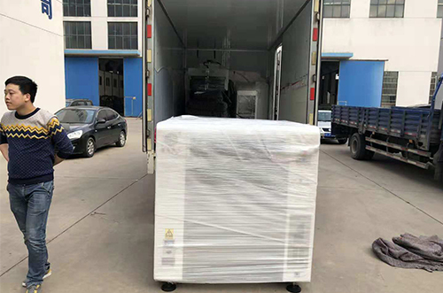 蘇州客戶(hù)SMT設(shè)備專(zhuān)車(chē)送貨，貨到上門(mén)安裝調(diào)試